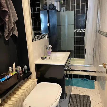 Habitación en casa particular Privée Dans Un Près De Gare De Lyon Et Bercy *