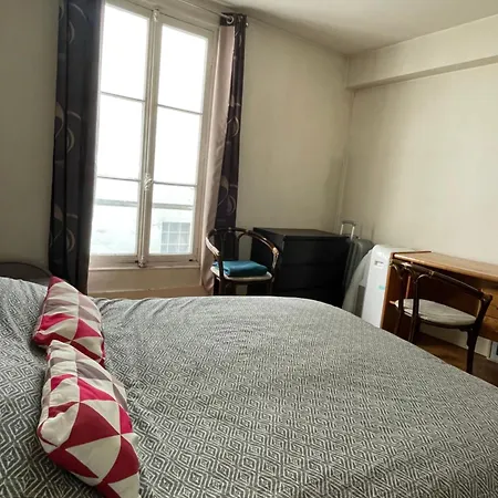 Privée Dans Un Près De Gare De Lyon Et Bercy